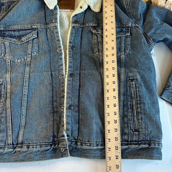 Levi's Blue Sherpa Trucker Jacket - Picture 13 of 13